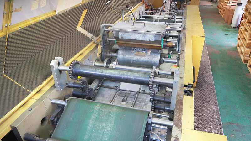 食品污水壓濾機(jī)廠家專(zhuān)業(yè)分享（帶式壓濾機(jī)板框壓濾機(jī)區(qū)別及用途）